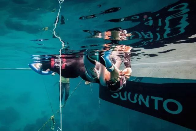 京城兴起“北欧同款”冰浮在冰河上漂有多危险？(图1)